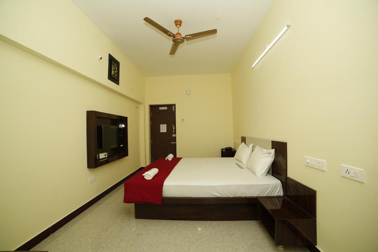 Akash Residency Hotel Rameswaram Bagian luar foto